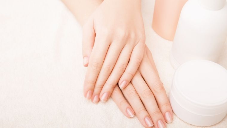 横に広い貝爪をすらっと長い縦長爪に矯正する方法 Galueleni